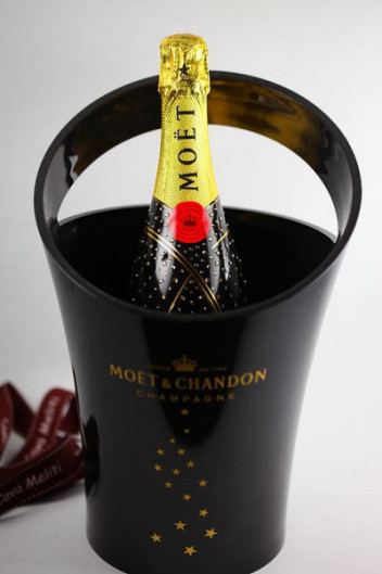 MOET SWAROVSKI ΜΕ ΣΑΜΠΑΝΙΕΡΑ